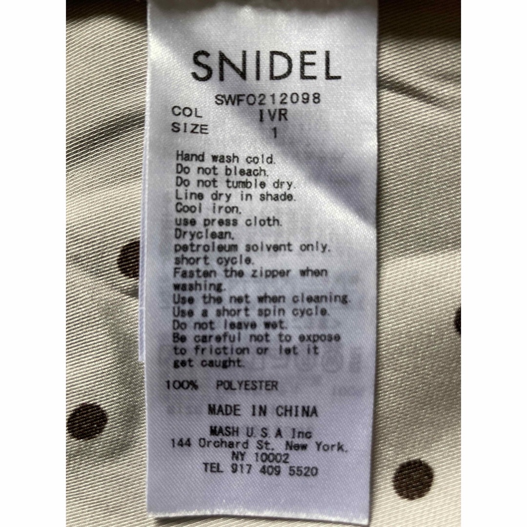 SNIDEL(スナイデル)の専用です　SNIDEL スナイデル　パフスリーブ　ドット柄ワンピース レディースのワンピース(ロングワンピース/マキシワンピース)の商品写真