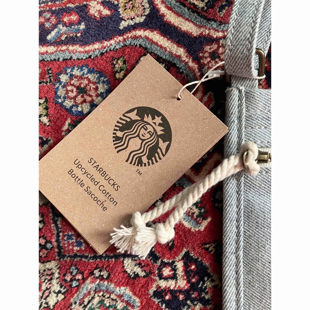 Starbucks(スターバックス)のスターバックス　ボトル　サコッシュ　おまけ付き　デニム　スタバ　ミニバッグ レディースのバッグ(ショルダーバッグ)の商品写真