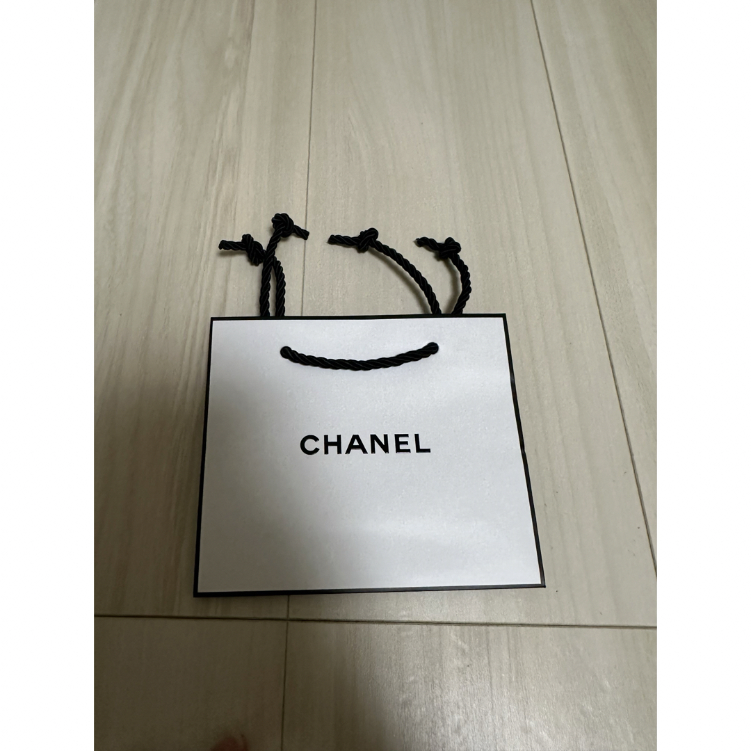 CHANEL(シャネル)のCHANELシャネル　ショップ袋　ショッパー 紙袋　4枚セット レディースのバッグ(ショップ袋)の商品写真