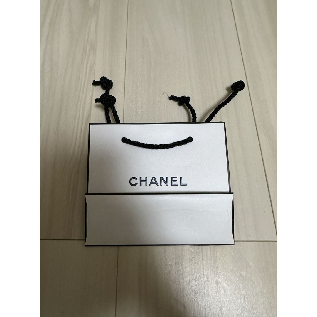 CHANEL(シャネル)のCHANELシャネル　ショップ袋　ショッパー 紙袋　4枚セット レディースのバッグ(ショップ袋)の商品写真