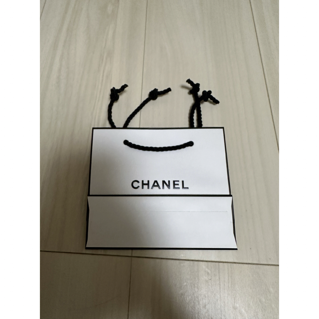 CHANEL(シャネル)のCHANELシャネル　ショップ袋　ショッパー 紙袋　4枚セット レディースのバッグ(ショップ袋)の商品写真