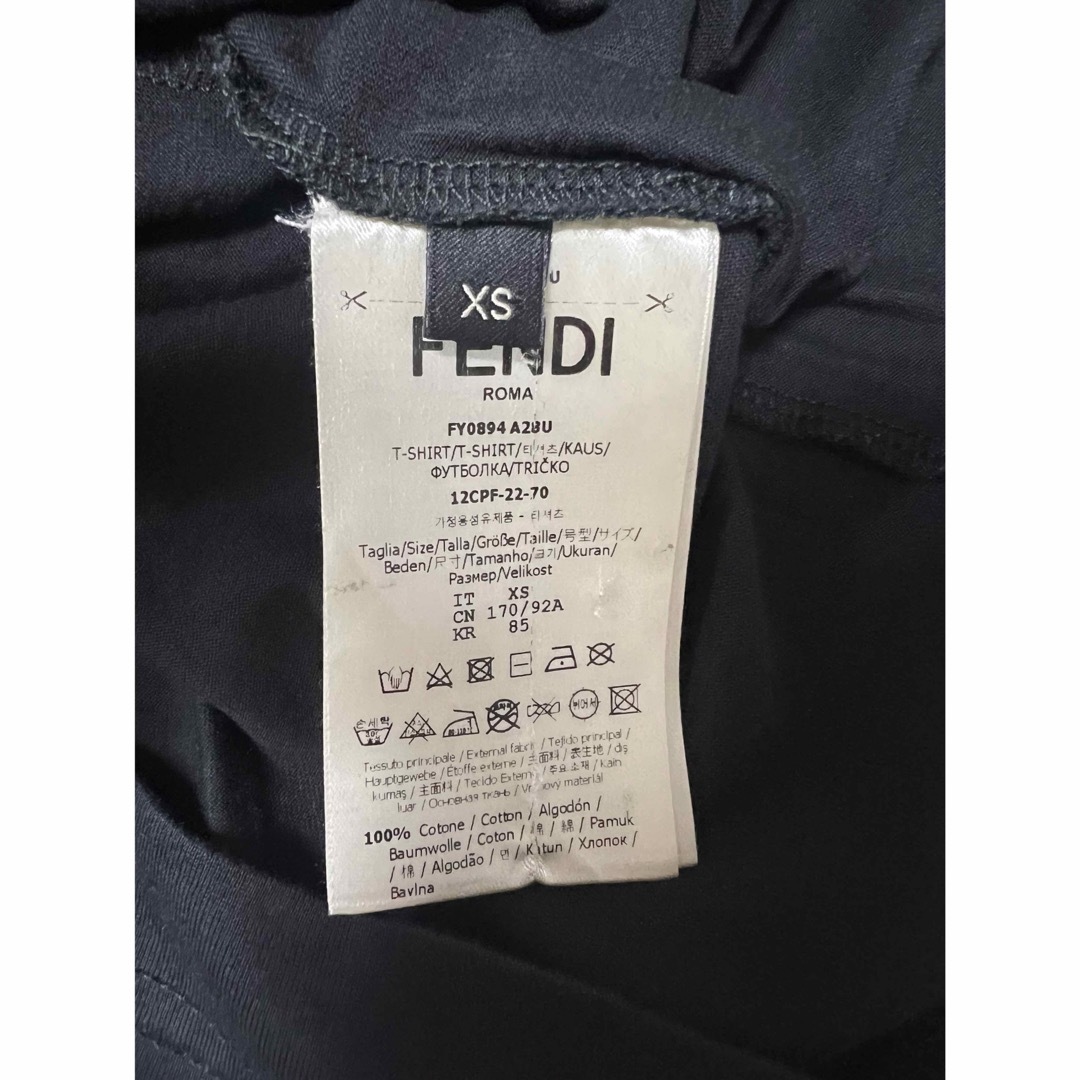 FENDI(フェンディ)の国内正規品　FENDI ボックスロゴ　ズッカ柄　tシャツ  xs 黒 メンズのトップス(Tシャツ/カットソー(半袖/袖なし))の商品写真