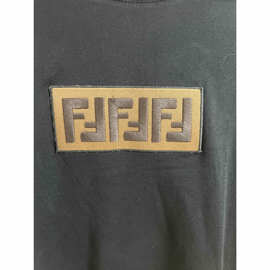 FENDI(フェンディ)の国内正規品　FENDI ボックスロゴ　ズッカ柄　tシャツ  xs 黒 メンズのトップス(Tシャツ/カットソー(半袖/袖なし))の商品写真