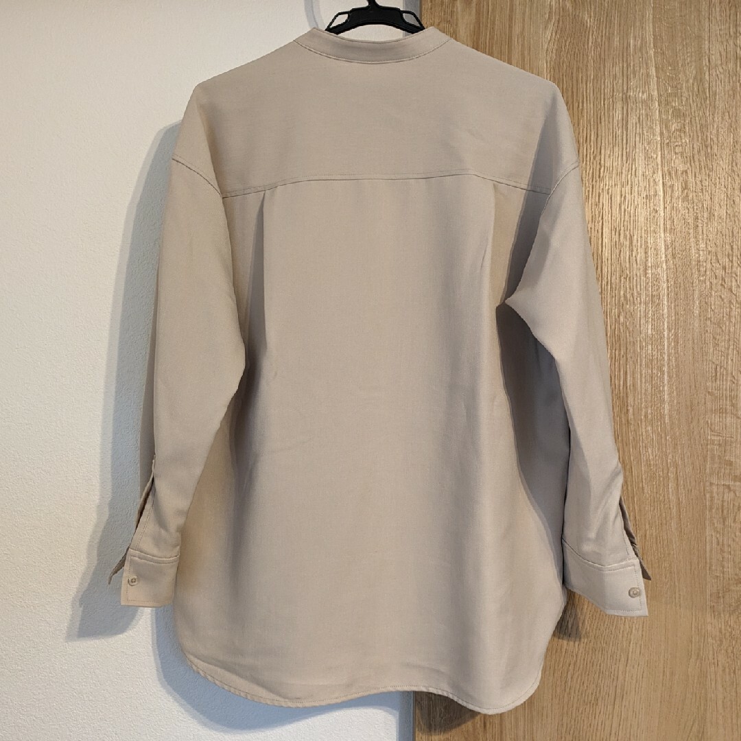 GU(ジーユー)のGU ダブルポケットオーバーサイズシャツ（ベージュ） レディースのトップス(シャツ/ブラウス(長袖/七分))の商品写真