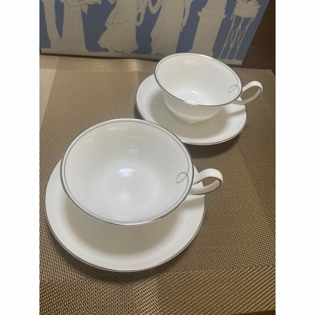 新品!ウェッジウッド カップ&ソーサー2客&20.5㎝プレート2枚 新品!ウェッジウッド カップ&ソーサー2客&20.5㎝プレート2枚