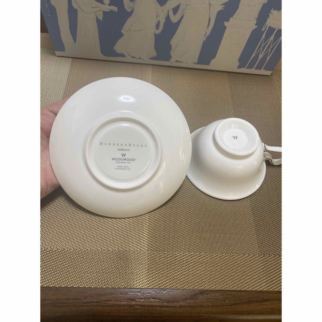 新品!ウェッジウッド カップ&ソーサー2客&20.5㎝プレート2枚 新品!ウェッジウッド カップ&ソーサー2客&20.5㎝プレート2枚