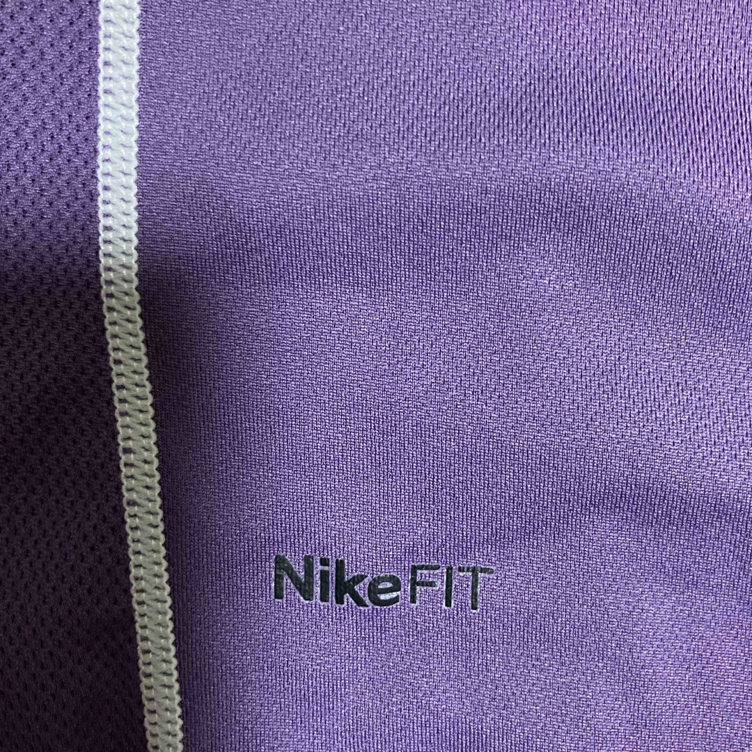NIKE(ナイキ)のレディース　NIKE FIT DRY   Tシャツ　紫　M レディースのトップス(Tシャツ(半袖/袖なし))の商品写真