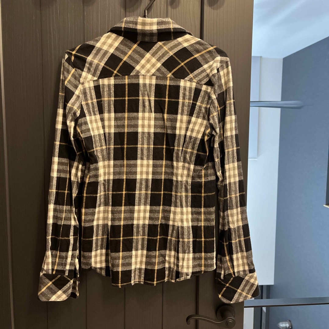 BURBERRY BLUE LABEL(バーバリーブルーレーベル)のシャツ　Burberry レディースのトップス(シャツ/ブラウス(長袖/七分))の商品写真