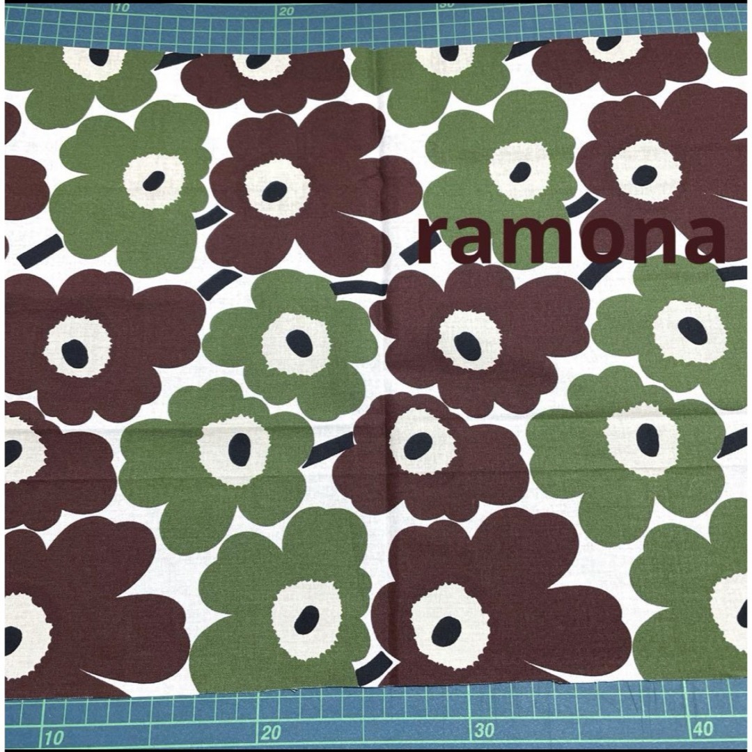 marimekko(マリメッコ)の廃番レア マリメッコ 生地 ミニウニッコ グリーンブラウン ハンドメイドの素材/材料(生地/糸)の商品写真