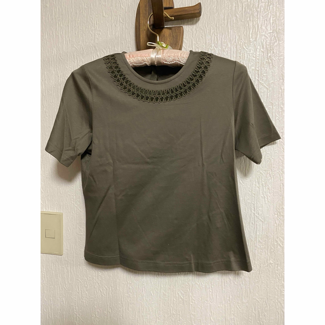 ベルボニータ　コード刺しゅう入りカーキグリーンTシャツ(実家保管品) メンズのトップス(Tシャツ/カットソー(半袖/袖なし))の商品写真