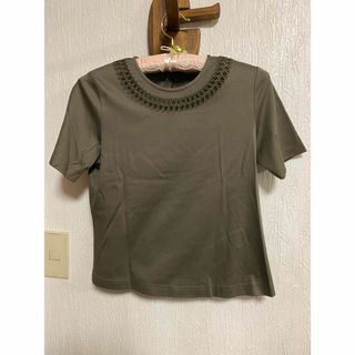 ベルボニータ　コード刺しゅう入りカーキグリーンTシャツ(実家保管品)(Tシャツ/カットソー(半袖/袖なし))