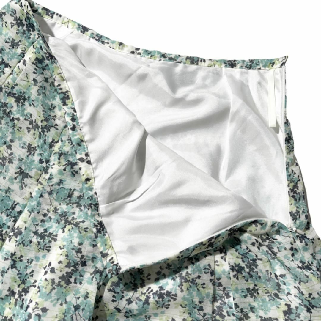 自由区(ジユウク)の美品 自由区 オンワード フレア ロングスカート 38 花柄プリント グリーン レディースのスカート(ロングスカート)の商品写真