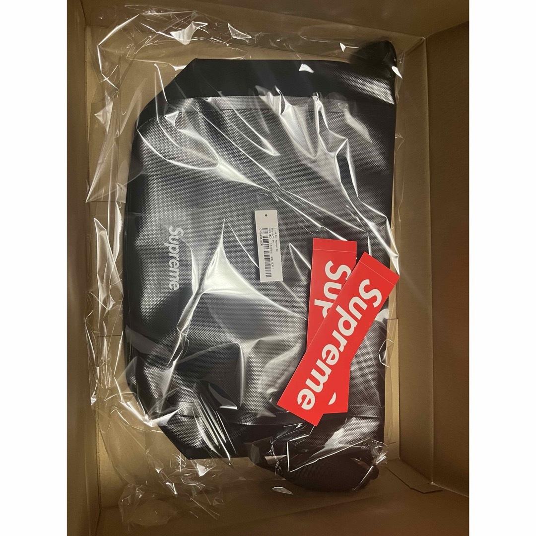 Supreme(シュプリーム)のSupreme Ortlieb Messenger Bag シュプリーム バッグ メンズのバッグ(ショルダーバッグ)の商品写真