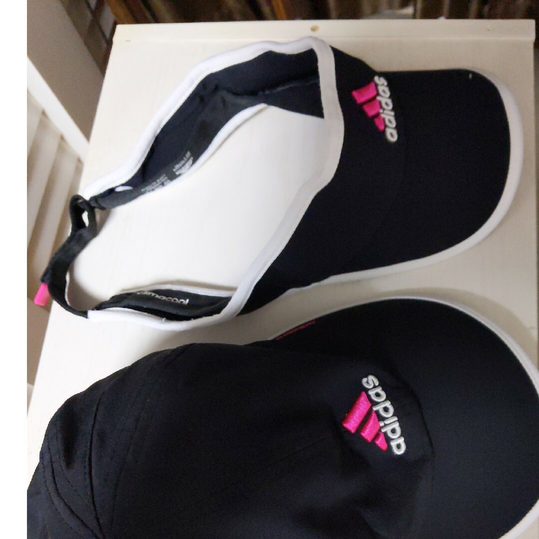 adidas(アディダス)のアディダスキャップ＆サンバイザー レディースの帽子(キャップ)の商品写真