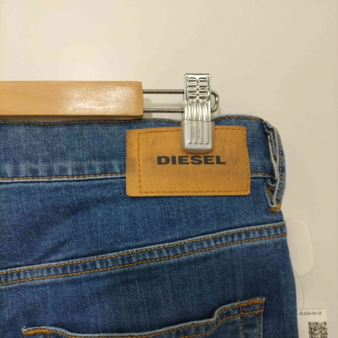 DIESEL(ディーゼル)のDIESEL(ディーゼル) Mihtey ボタンフライ デニムパンツ メンズ メンズのパンツ(デニム/ジーンズ)の商品写真