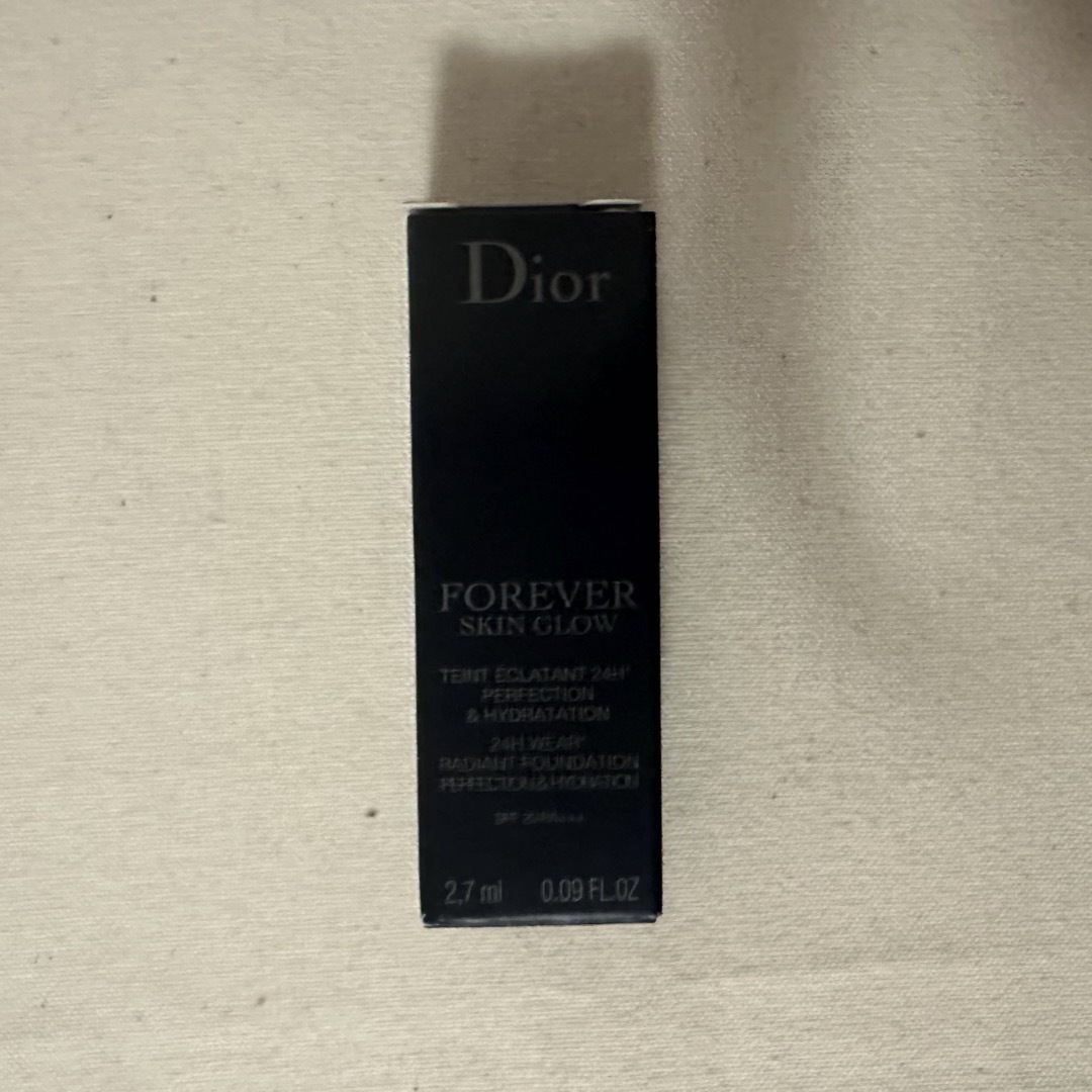 Christian Dior(クリスチャンディオール)のDior FOREVER SKIN GLOW サンプル 1N 2.7ml コスメ/美容のベースメイク/化粧品(ファンデーション)の商品写真