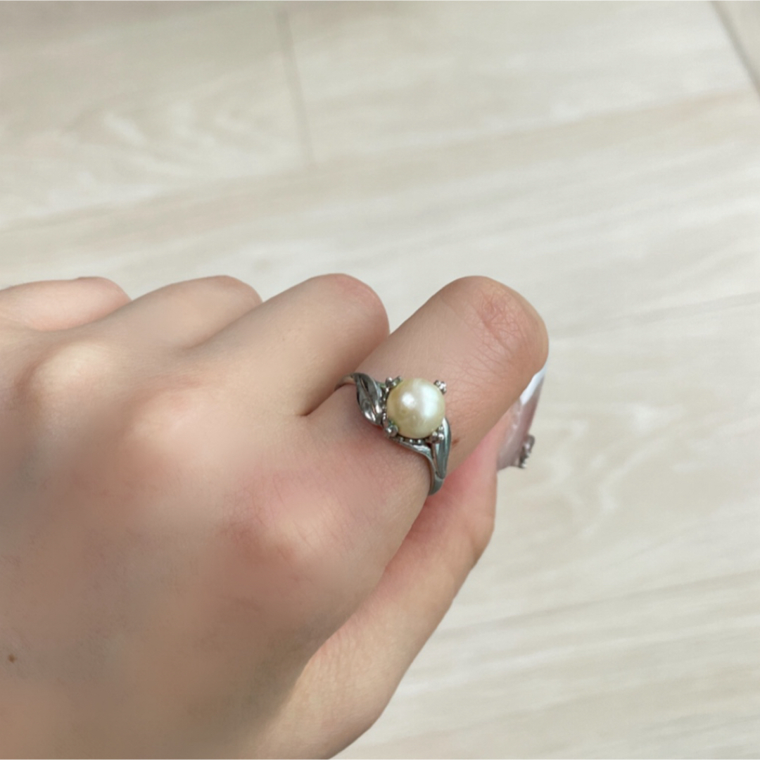【silver】4本立爪 真珠 7mm 葉っぱ リング レディースのアクセサリー(リング(指輪))の商品写真