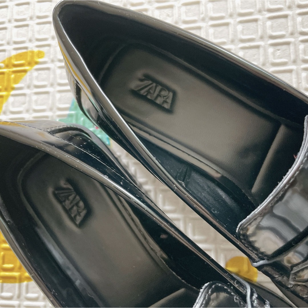 ZARA(ザラ)のZARA バックルディテール ローファー レディースの靴/シューズ(ローファー/革靴)の商品写真