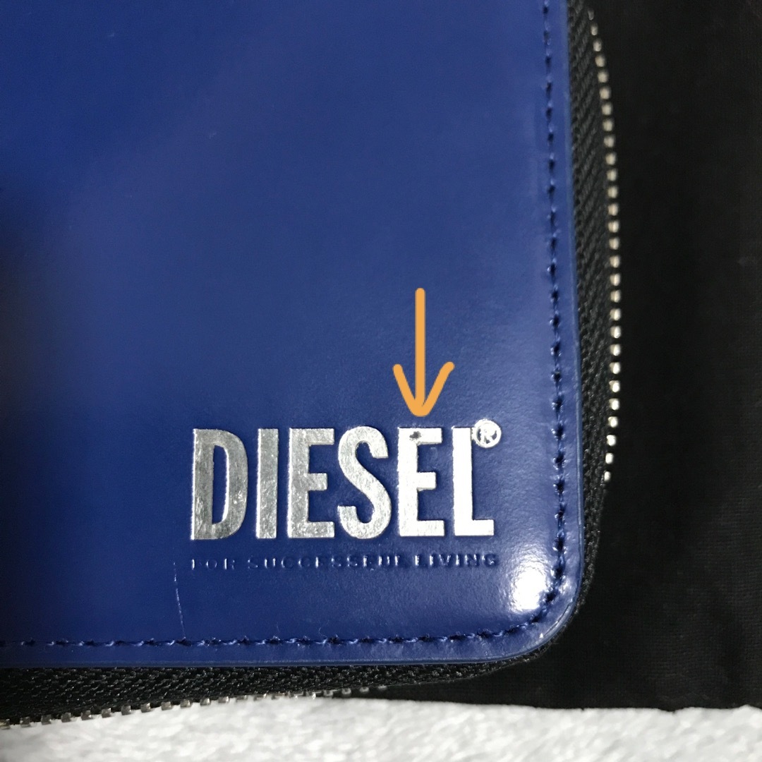 DIESEL(ディーゼル)の訳あり　DIESEL 二つ折り財布 HIRESH XS ZIPPI ブルー メンズのファッション小物(折り財布)の商品写真