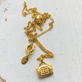 GIVENCHY(ネックレス)のフリマアイテム一覧 GIVENCHY(ネックレス)のフリマアイテム一覧