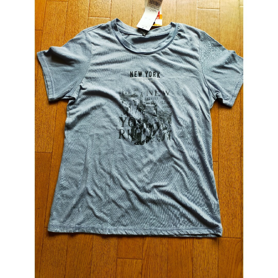 【10％OFF】動きやすく快適なDANSKINのTシャツ　UVカット80％以上 レディースのトップス(Tシャツ(半袖/袖なし))の商品写真