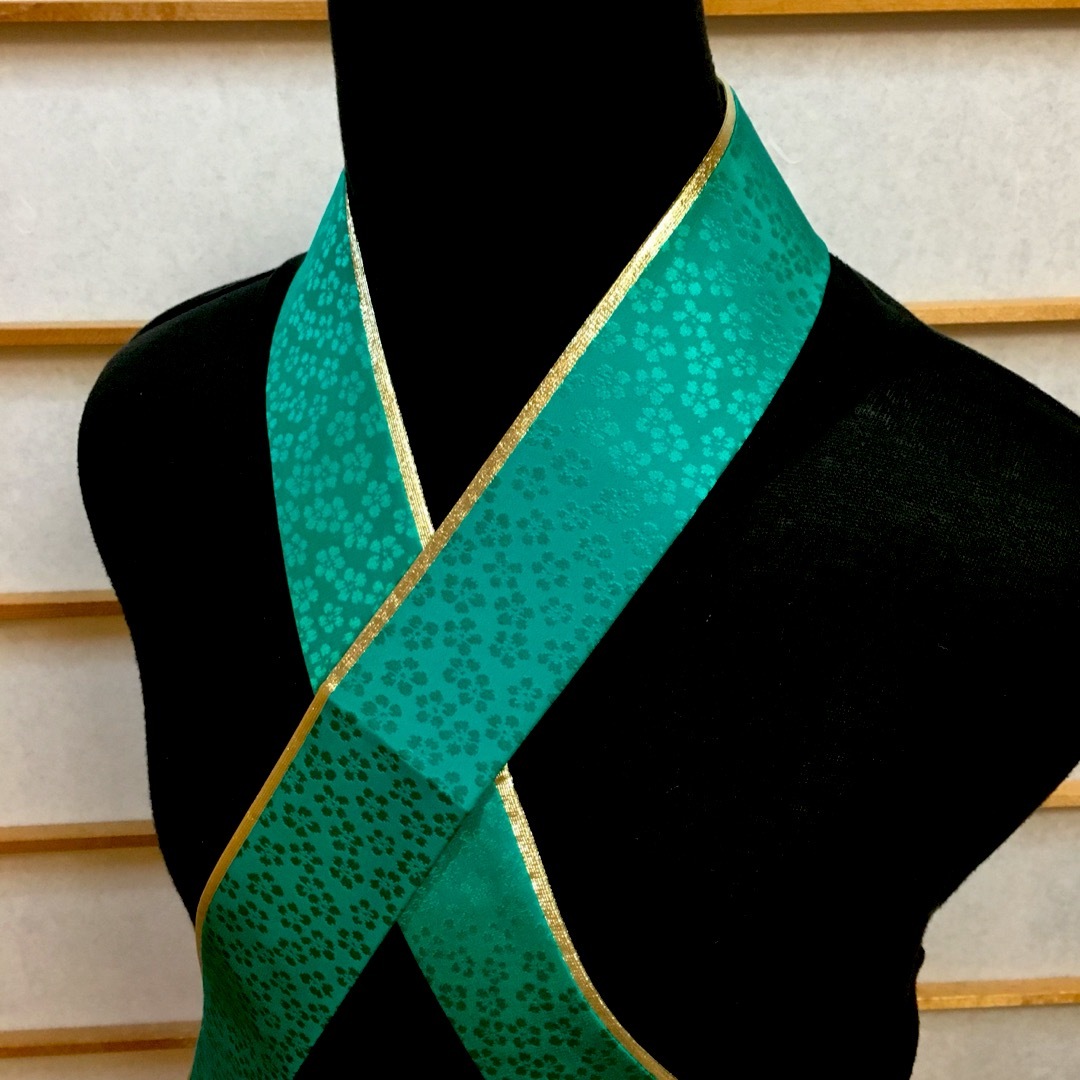 成人式、卒業式 ✨リバーシブル 重ね衿 伊達襟 エメ緑印 レディースの水着/浴衣(振袖)の商品写真