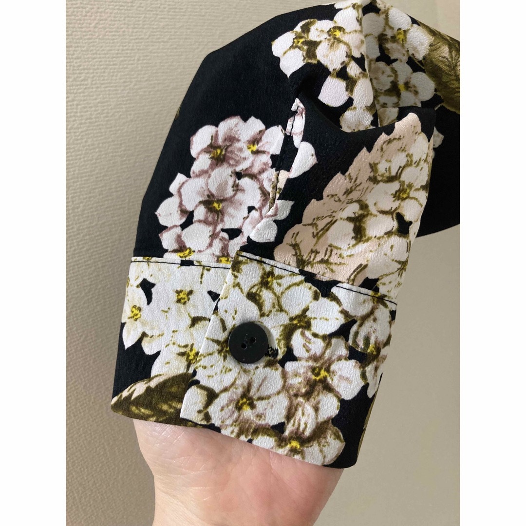 antiqua(アンティカ)のantiqua 紫陽花　花柄シャツ　レディース  ブラウス レディースのトップス(シャツ/ブラウス(長袖/七分))の商品写真