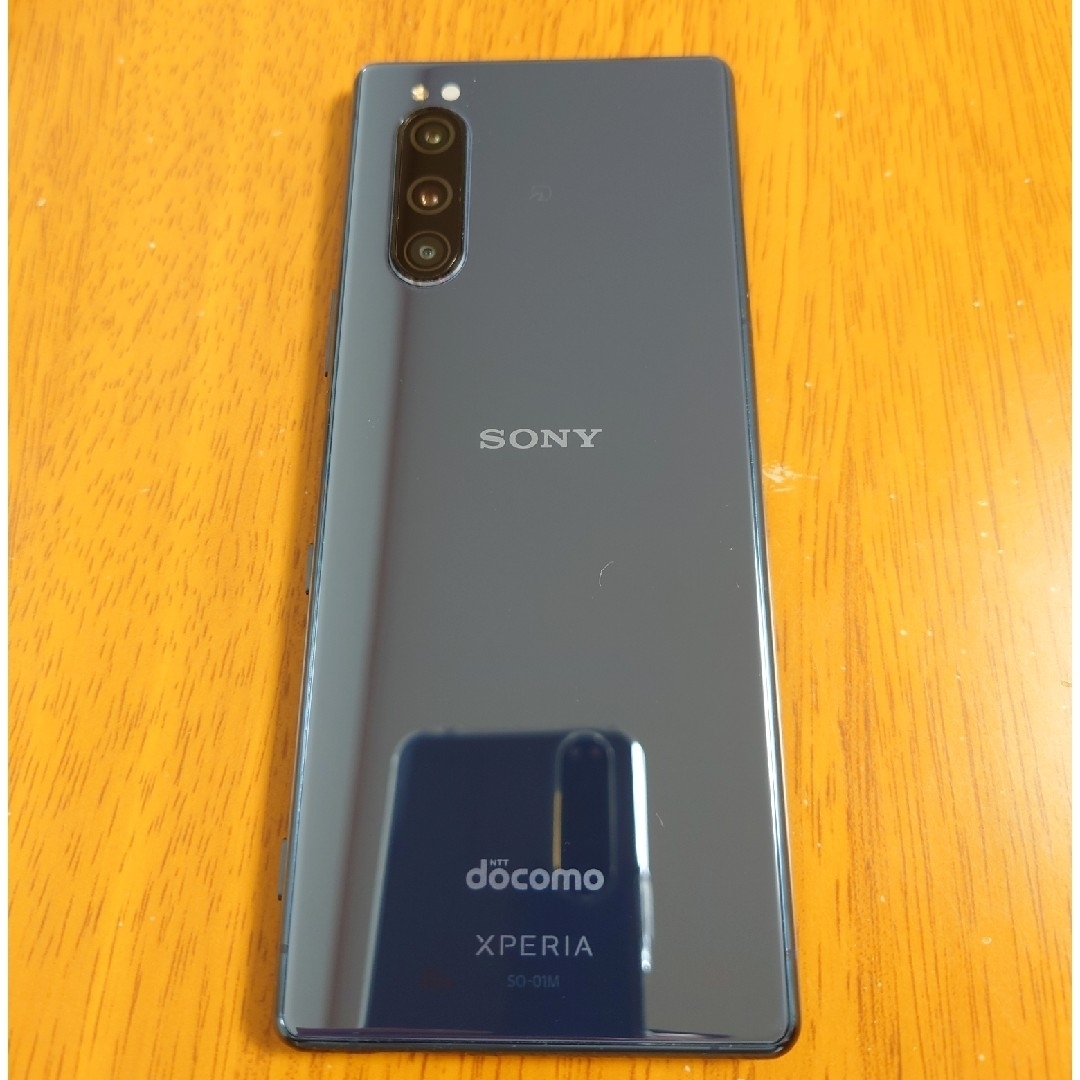 SONY(ソニー)のSONY Xperia 5 SO-01M 本体のみ ブルー docomo スマホ/家電/カメラのスマートフォン/携帯電話(スマートフォン本体)の商品写真