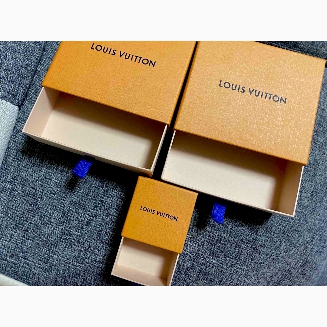 LOUIS VUITTON(ルイヴィトン)のヴィトン箱&袋 バラ売り可 レディースのバッグ(ショップ袋)の商品写真