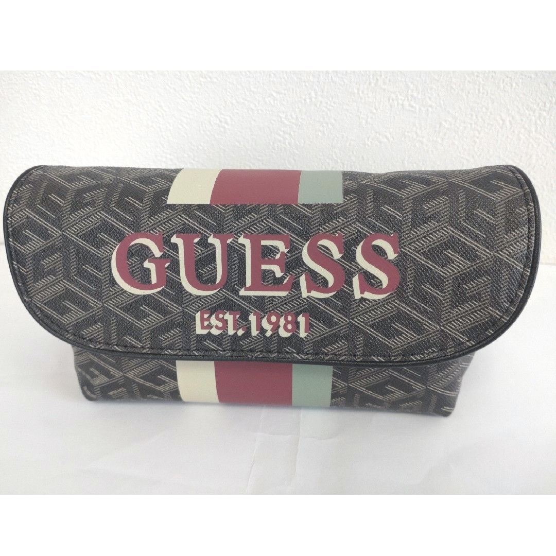 GUESS(ゲス)のGUESS コスメバック 新品未使用 レディースのバッグ(その他)の商品写真