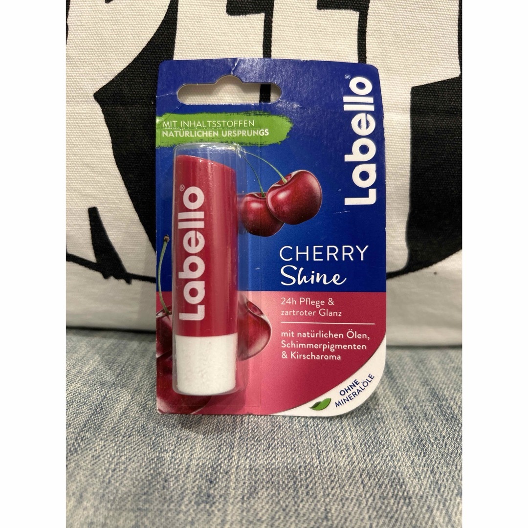 Labello  CHERRY Shine カラーリップバーム チェリー コスメ/美容のベースメイク/化粧品(その他)の商品写真