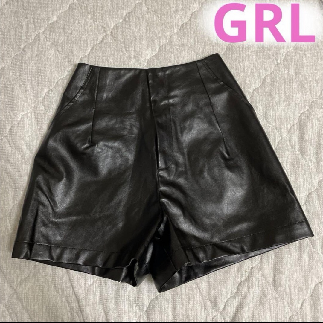 GRL(グレイル)のショートパンツS GRL レザー　グレイル　ブラック　黒 レディースのパンツ(ショートパンツ)の商品写真