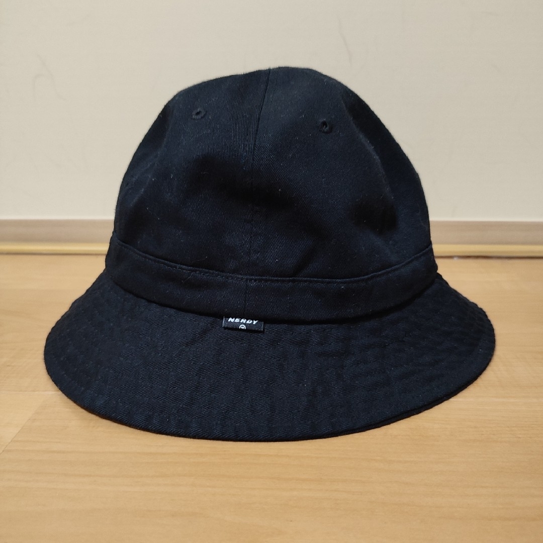 美品✨NERDY バケットハット 刺繍ロゴ 黒 ブラック 綿 コットン M 韓国 メンズの帽子(キャップ)の商品写真