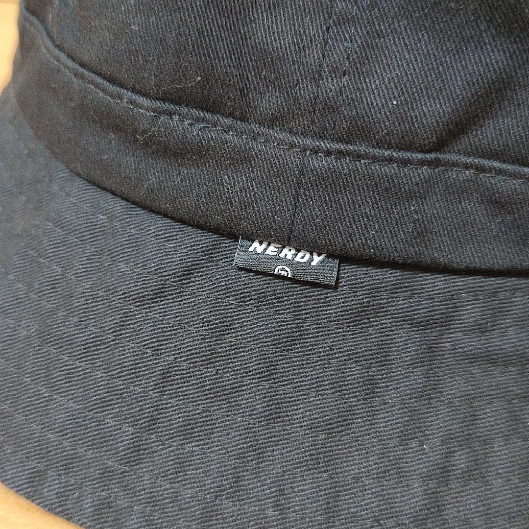 美品✨NERDY バケットハット 刺繍ロゴ 黒 ブラック 綿 コットン M 韓国 メンズの帽子(キャップ)の商品写真