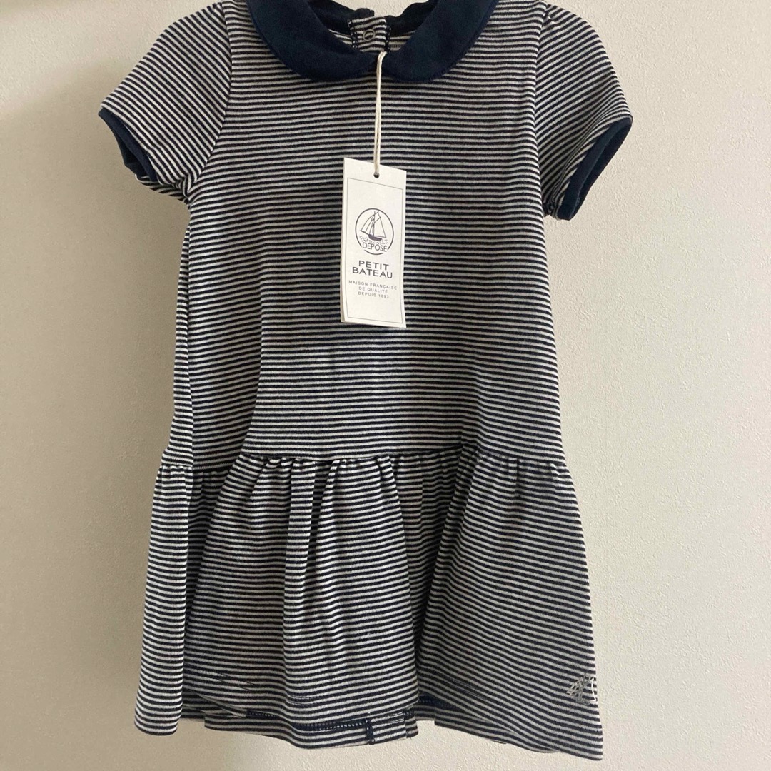 PETIT BATEAU(プチバトー)の新品　プチバトー70.75 ☺︎襟付きボーダーワンピ　ラルフ、ファミリア好き キッズ/ベビー/マタニティのベビー服(~85cm)(ワンピース)の商品写真