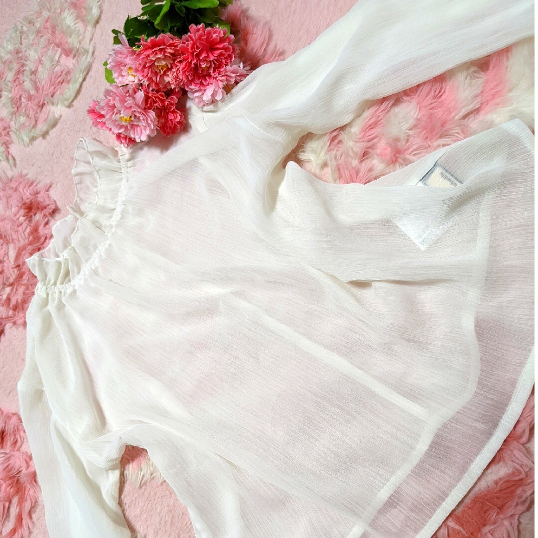 LIZ LISA(リズリサ)のリズリサ❤夢展望♥白❤フリル❤お洋服 レディースのトップス(カットソー(長袖/七分))の商品写真
