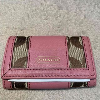 コーチ(COACH)の未使用品【COACH】キーケース　6連　シグネチャー　ピンク　レザー(キーケース)