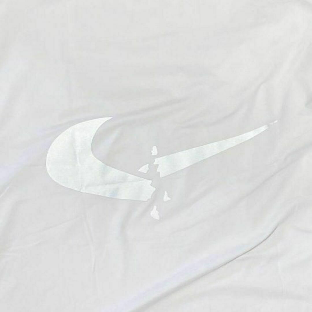 光る バックロゴ 反射ビッグサイズ Tシャツ ホワイト 白 メンズのトップス(Tシャツ/カットソー(半袖/袖なし))の商品写真