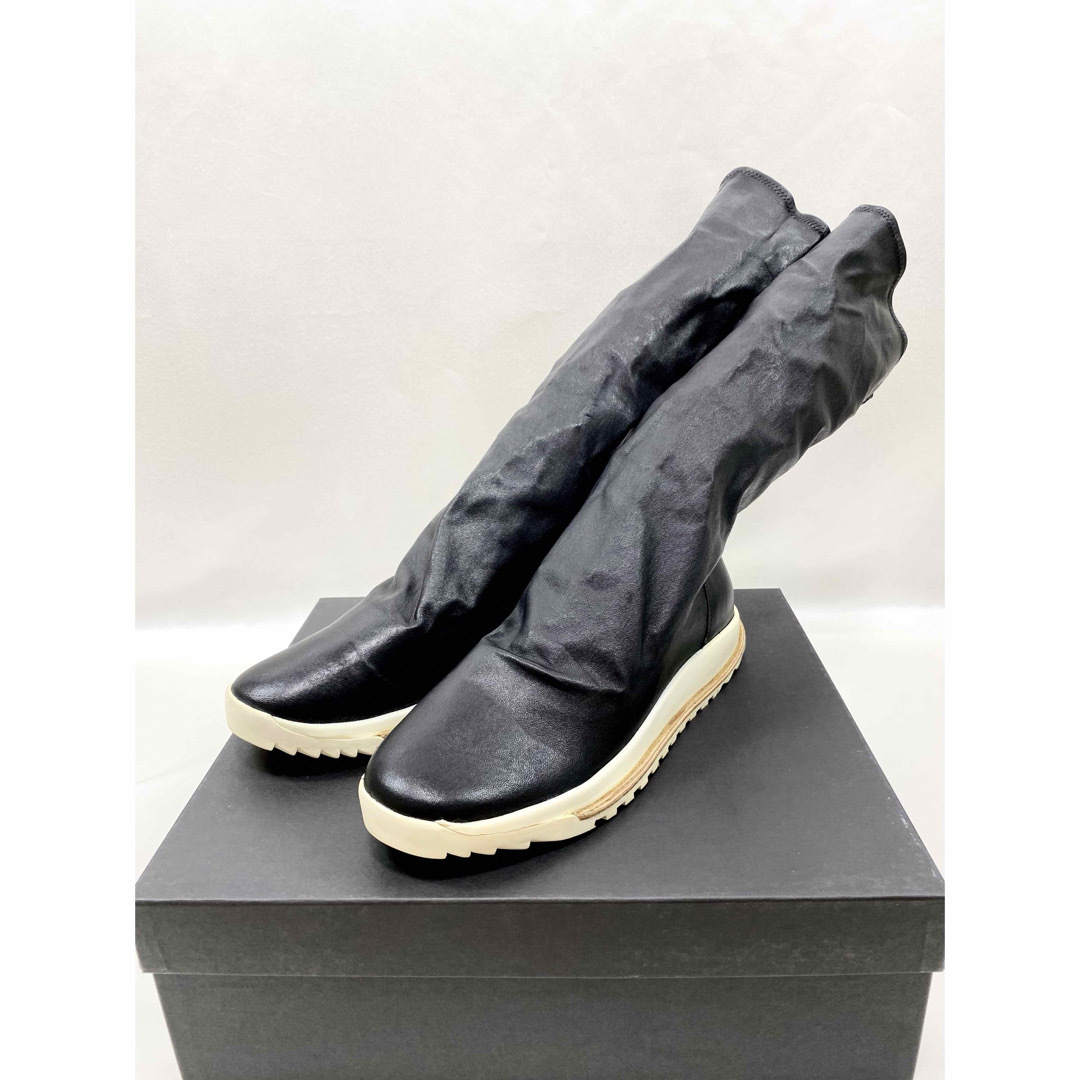 Rick Owens(リックオウエンス)の新古 RICK OWENS ソックスニーカー ブラック 41 レザー ソックス メンズの靴/シューズ(スニーカー)の商品写真