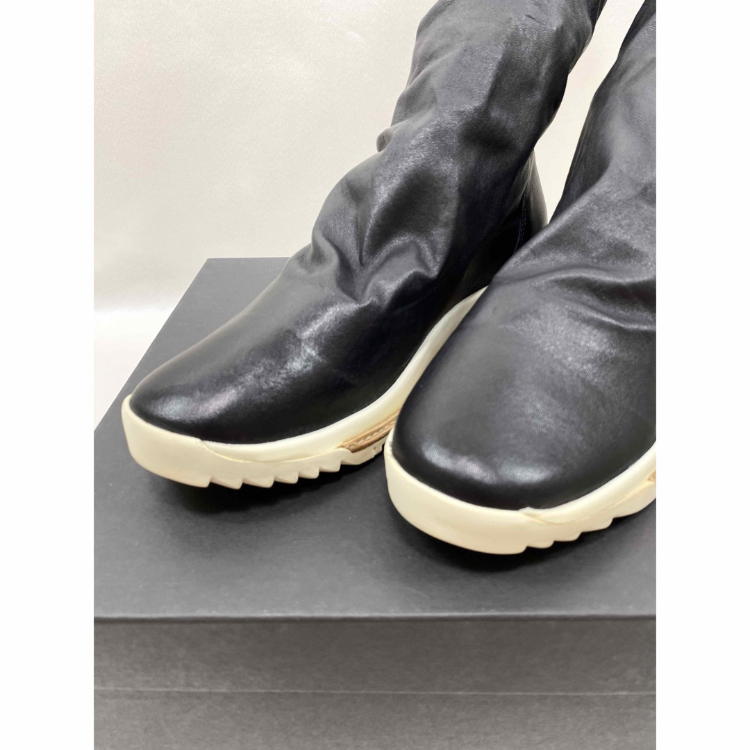 Rick Owens(リックオウエンス)の新古 RICK OWENS ソックスニーカー ブラック 41 レザー ソックス メンズの靴/シューズ(スニーカー)の商品写真