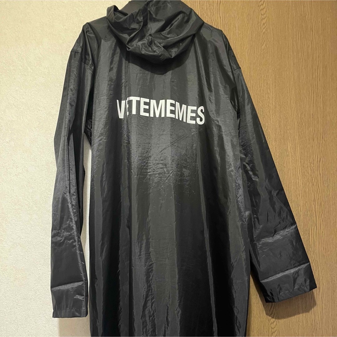 VETEMENTS(ヴェトモン)のVETEMEMES : レインコート メンズのファッション小物(レインコート)の商品写真