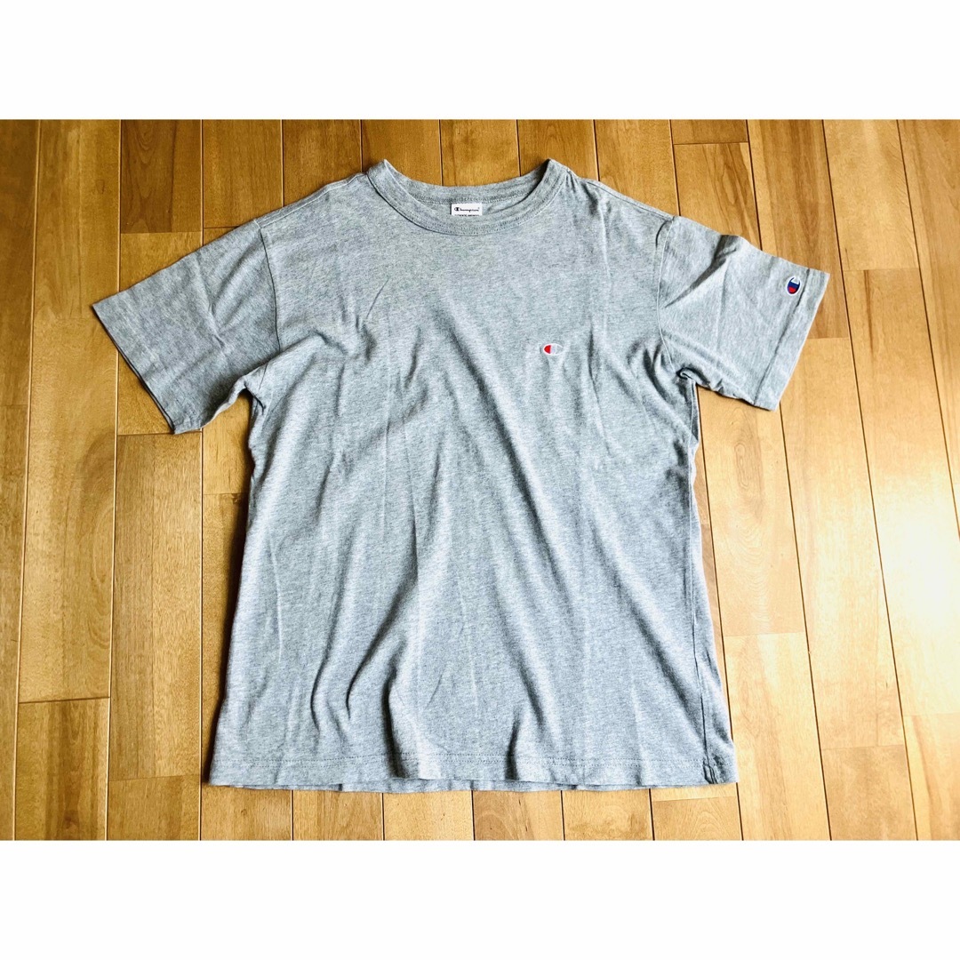 Champion(チャンピオン)の【Men's】 Chumpion Lサイズ グレー Tシャツ used メンズのトップス(Tシャツ/カットソー(半袖/袖なし))の商品写真