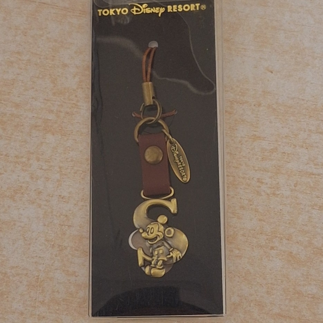 Disney(ディズニー)の新品未使用 Disney イニシャルキーホルダーS ミッキー レディースのファッション小物(キーホルダー)の商品写真