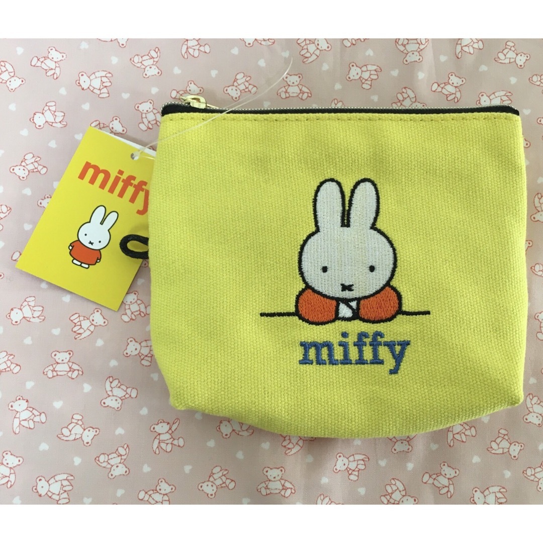 miffy(ミッフィー)のミッフィー　ティッシュポーチ レディースのファッション小物(ポーチ)の商品写真