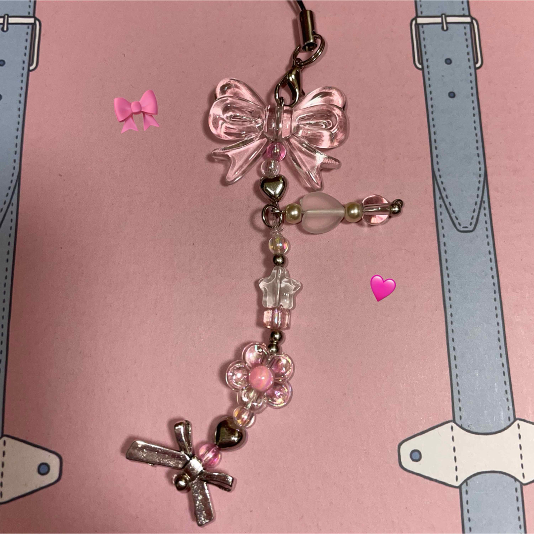 🎀ビーズストラップ🎀　ハンドメイド スマホ/家電/カメラのスマホアクセサリー(ストラップ/イヤホンジャック)の商品写真