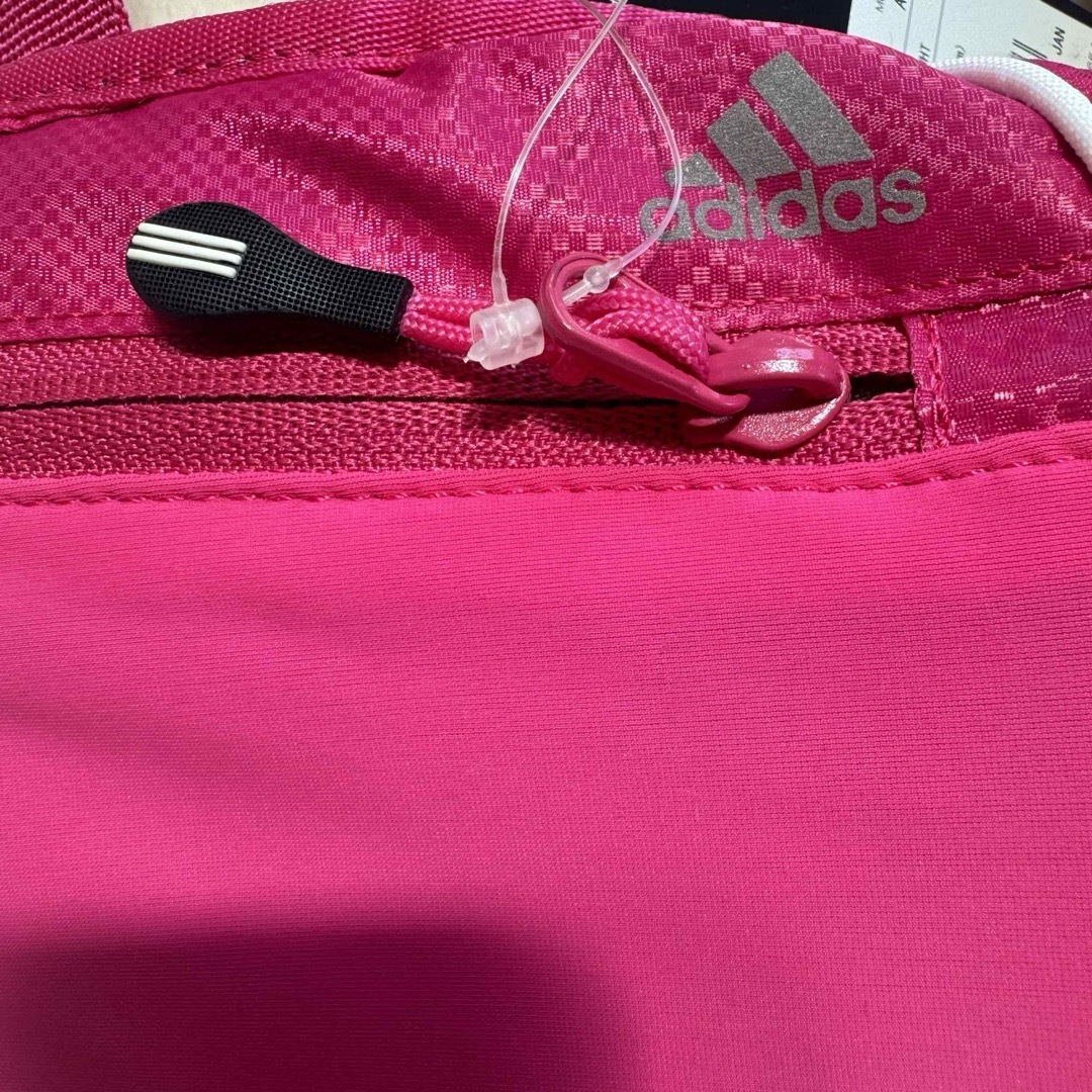 adidas(アディダス)のadidas ボディバッグ ウエストポーチ 新品未使用品 ピンク レディースのバッグ(ボディバッグ/ウエストポーチ)の商品写真