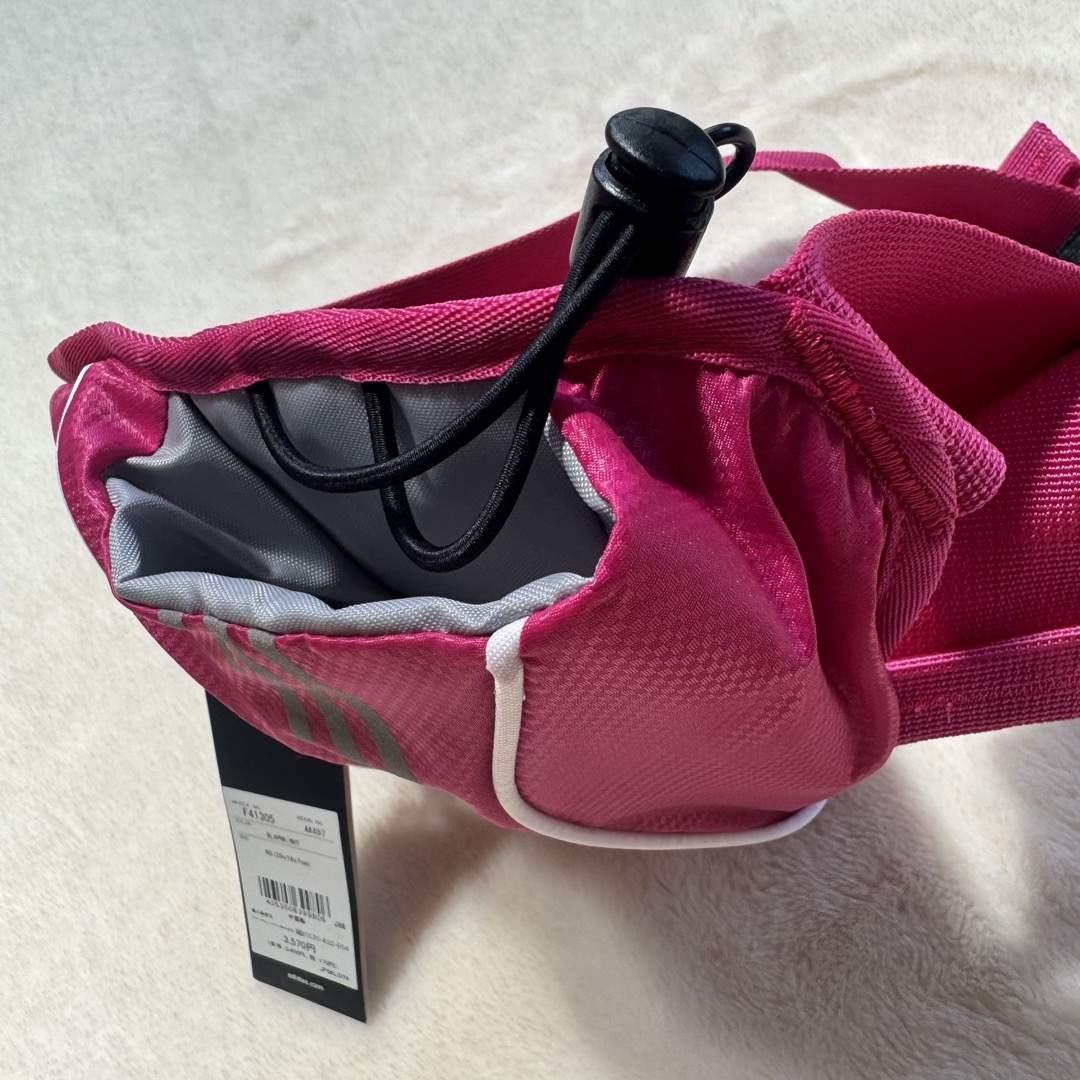 adidas(アディダス)のadidas ボディバッグ ウエストポーチ 新品未使用品 ピンク レディースのバッグ(ボディバッグ/ウエストポーチ)の商品写真