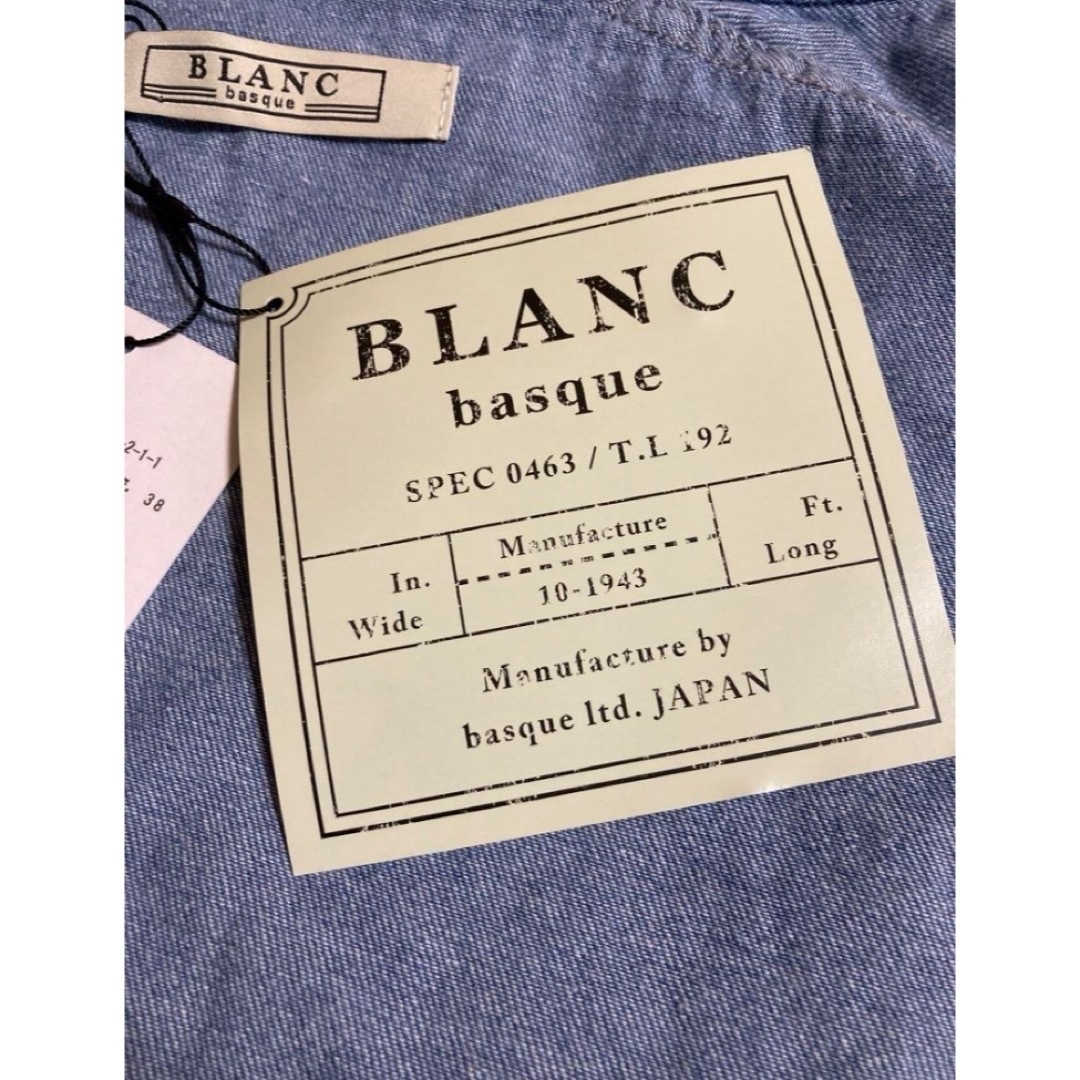 blanc basque(ブランバスク)のBLANC basque パールボタン デニム シャツ ブラウス バンドカラー レディースのトップス(シャツ/ブラウス(長袖/七分))の商品写真