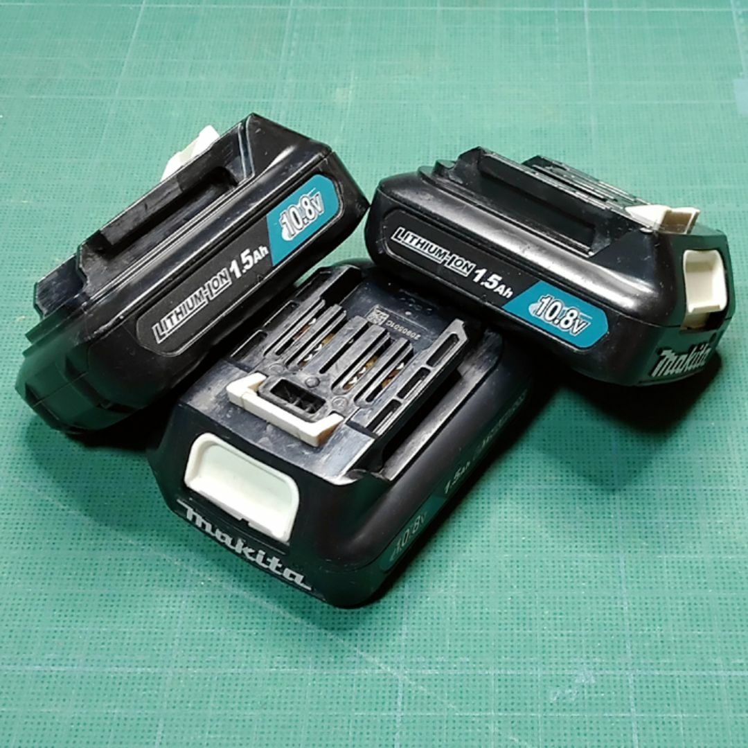 Makita(マキタ)の専用 マキタ バッテリー 10.8V BL1015 4個セット 自動車/バイクの自動車/バイク その他(その他)の商品写真