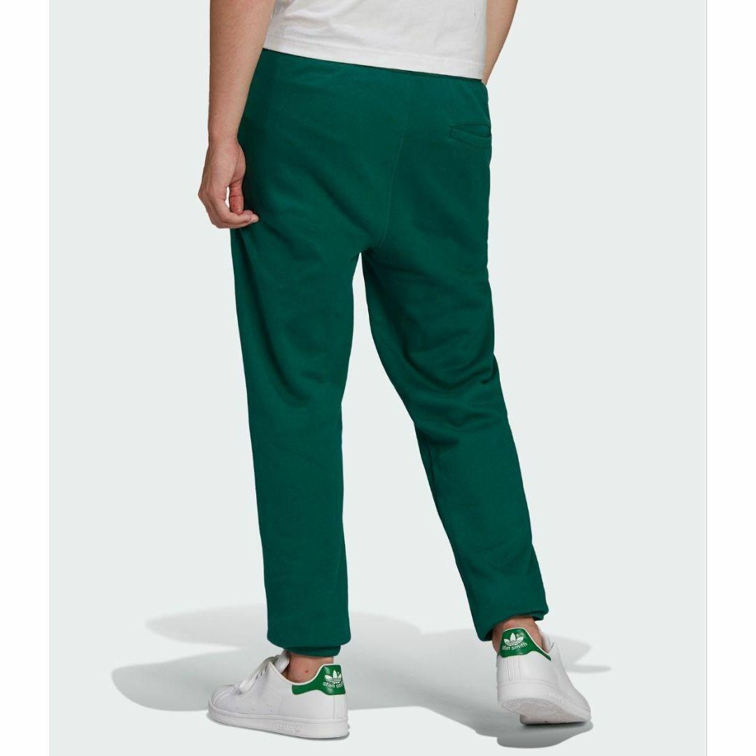 Originals（adidas）(オリジナルス)のアディダス 緑 風車トレフォイルロゴ スウェット ジャージ パンツ 男性L メンズのパンツ(その他)の商品写真